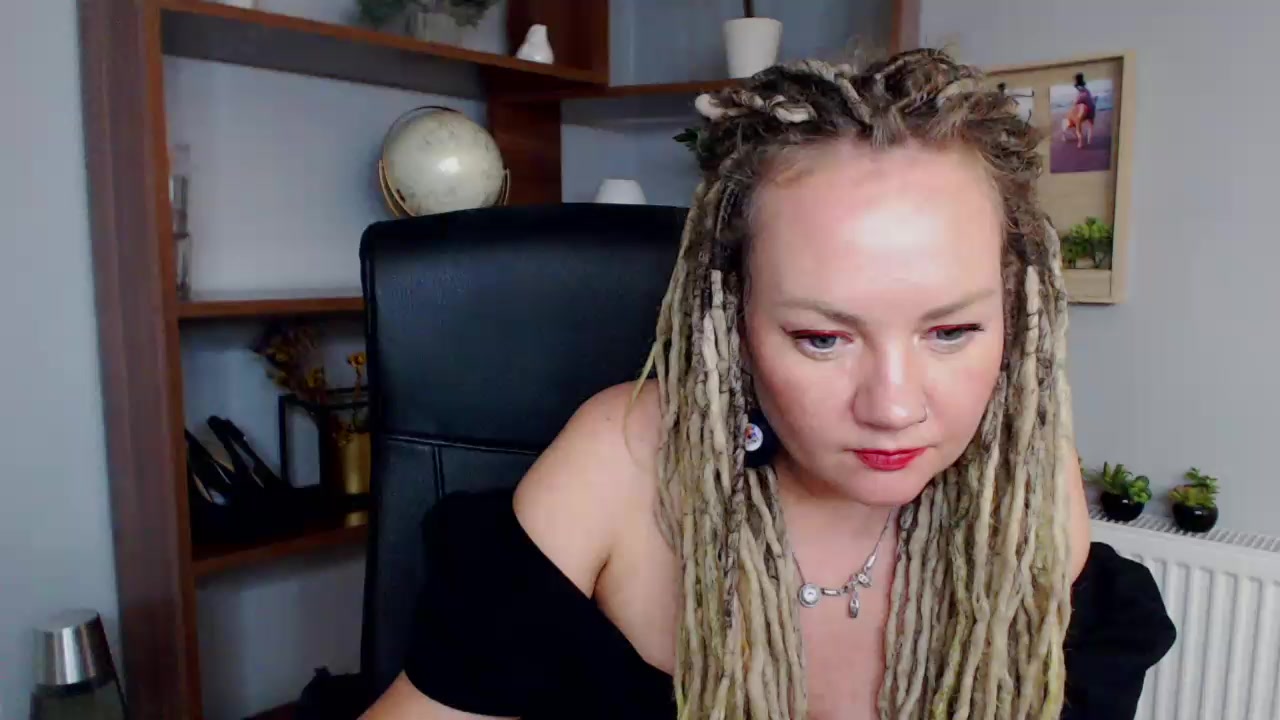 perfectKAYA Live Cam Screenshot – 2025-08-07 18:05:35