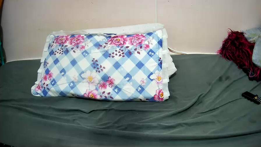 petitetasha Live Cam Screenshot – 2025-08-30 10:20:23