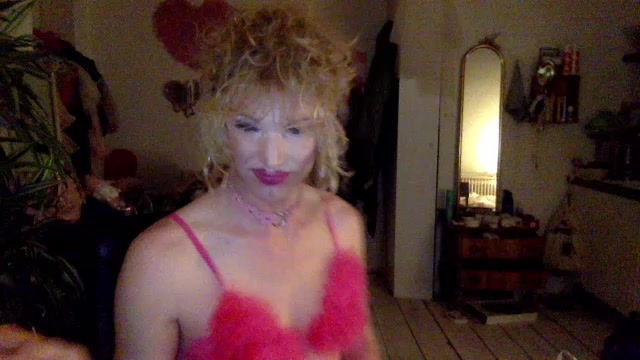 pinkyfagyboy Live Cam Screenshot – 2025-08-05 21:59:22
