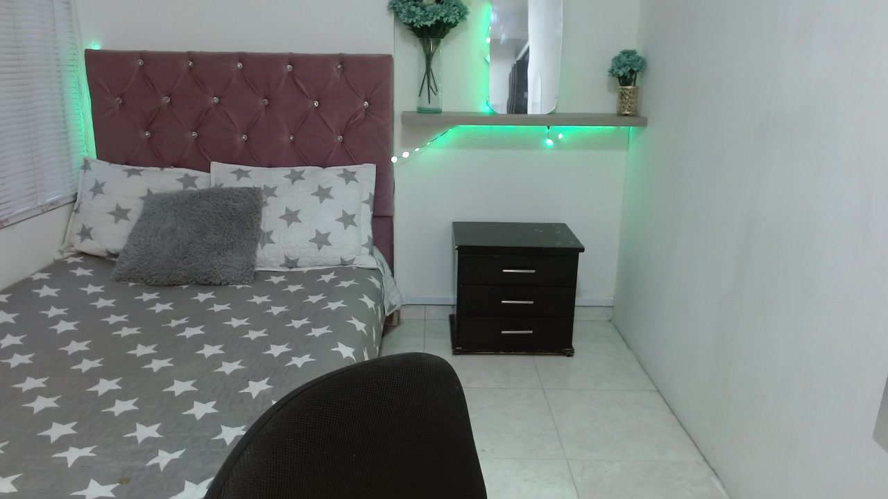 pixiefuckass Live Cam Screenshot – 2025-08-13 16:42:32
