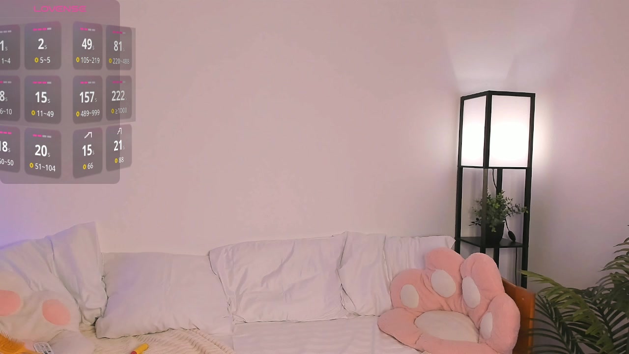 pluxury Live Cam Screenshot – 2025-08-12 16:18:57