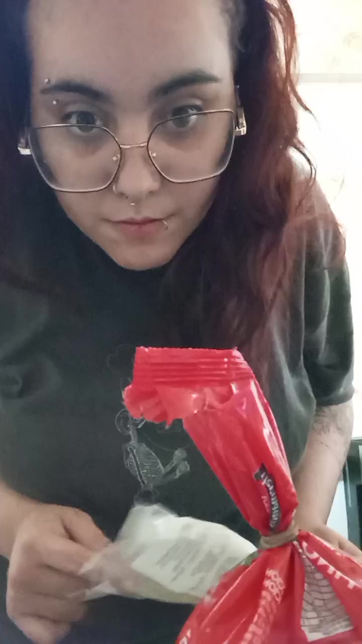 poisondaysi1 Live Cam Screenshot – 2025-10-28 15:58:17