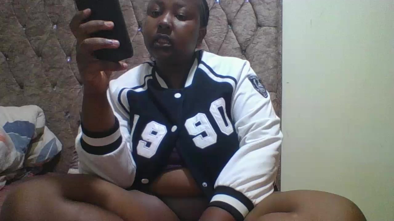 prettynasty8 Live Cam Screenshot – 2025-08-16 16:56:52