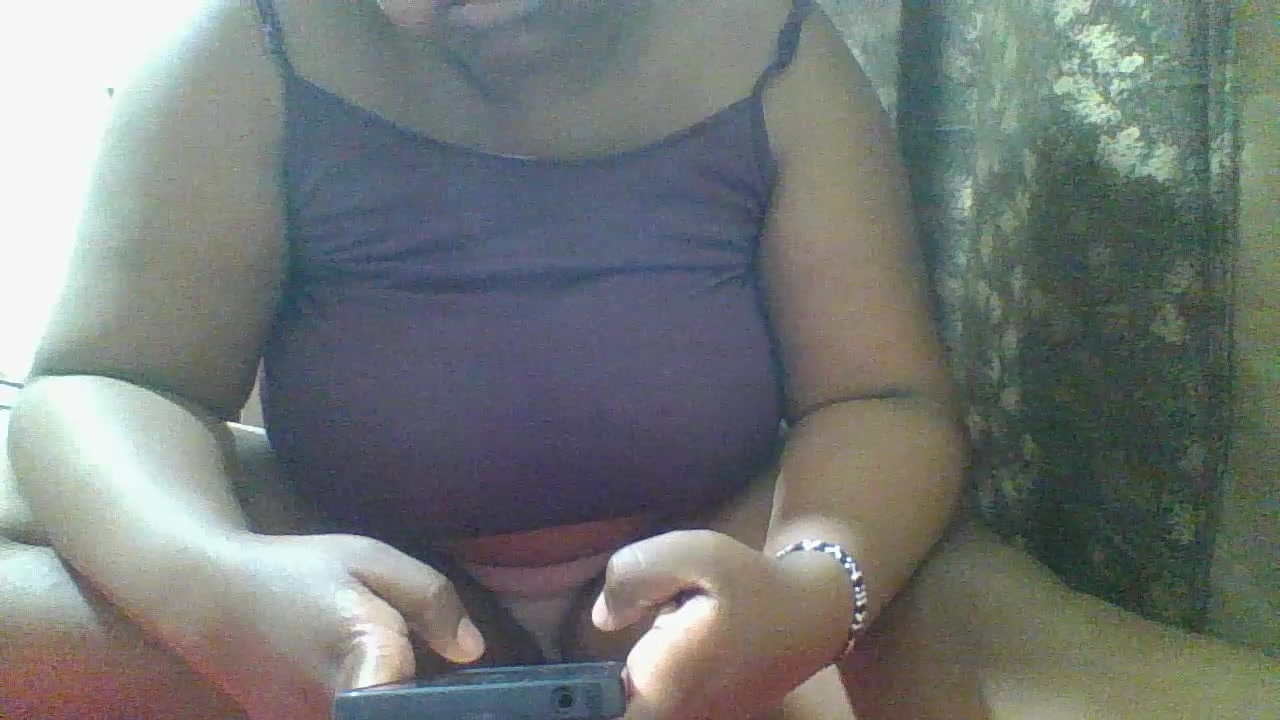 prettynasty8 Live Cam Screenshot – 2025-08-29 00:11:57