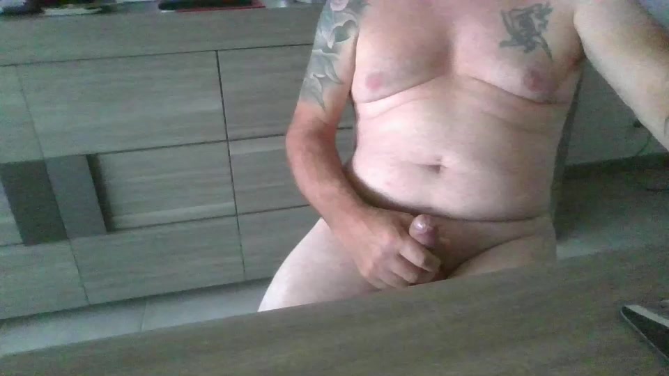 ptite_mais Live Cam Screenshot – 2025-08-07 18:31:50