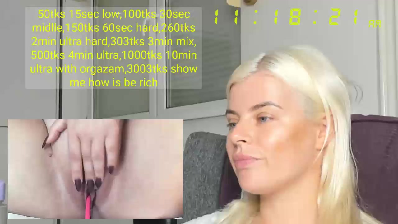 queenofthenight Live Cam Screenshot – 2025-08-06 09:18:30