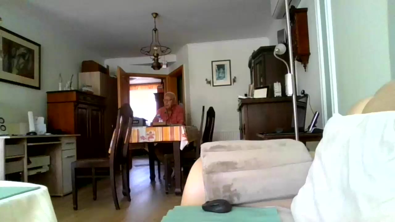 ratrie Live Cam Screenshot – 2025-08-10 12:19:38