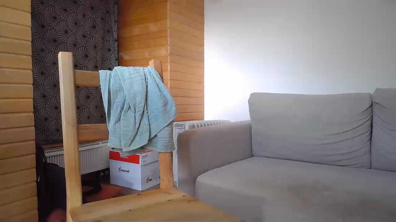 redfoxm Live Cam Screenshot – 2025-08-03 14:56:32
