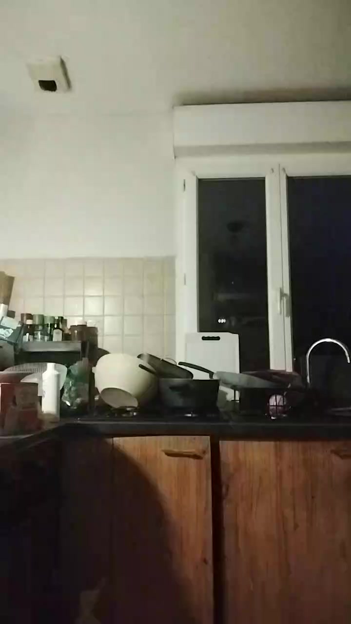 riri76560 Live Cam Screenshot – 2025-08-09 03:32:15