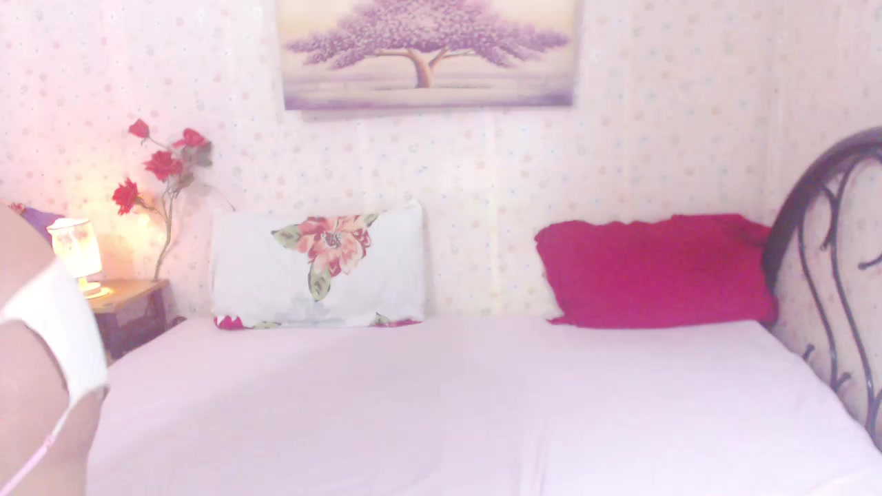 roxannemistress Live Cam Screenshot – 2025-08-19 17:41:13
