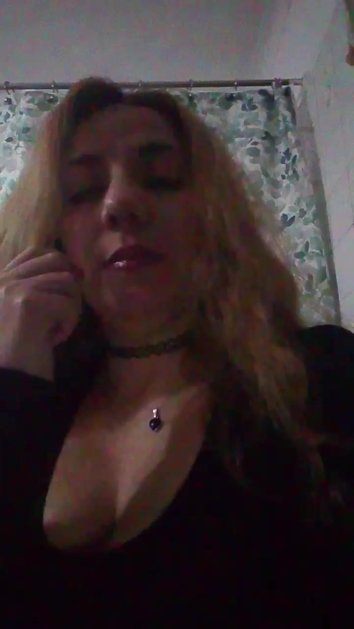 rubia56 Live Cam Screenshot – 2025-08-15 21:39:37