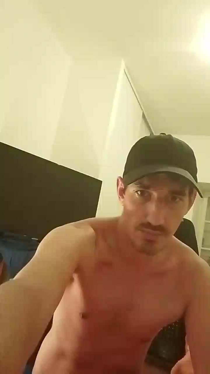 sacha319 Live Cam Screenshot – 2025-08-05 19:08:54