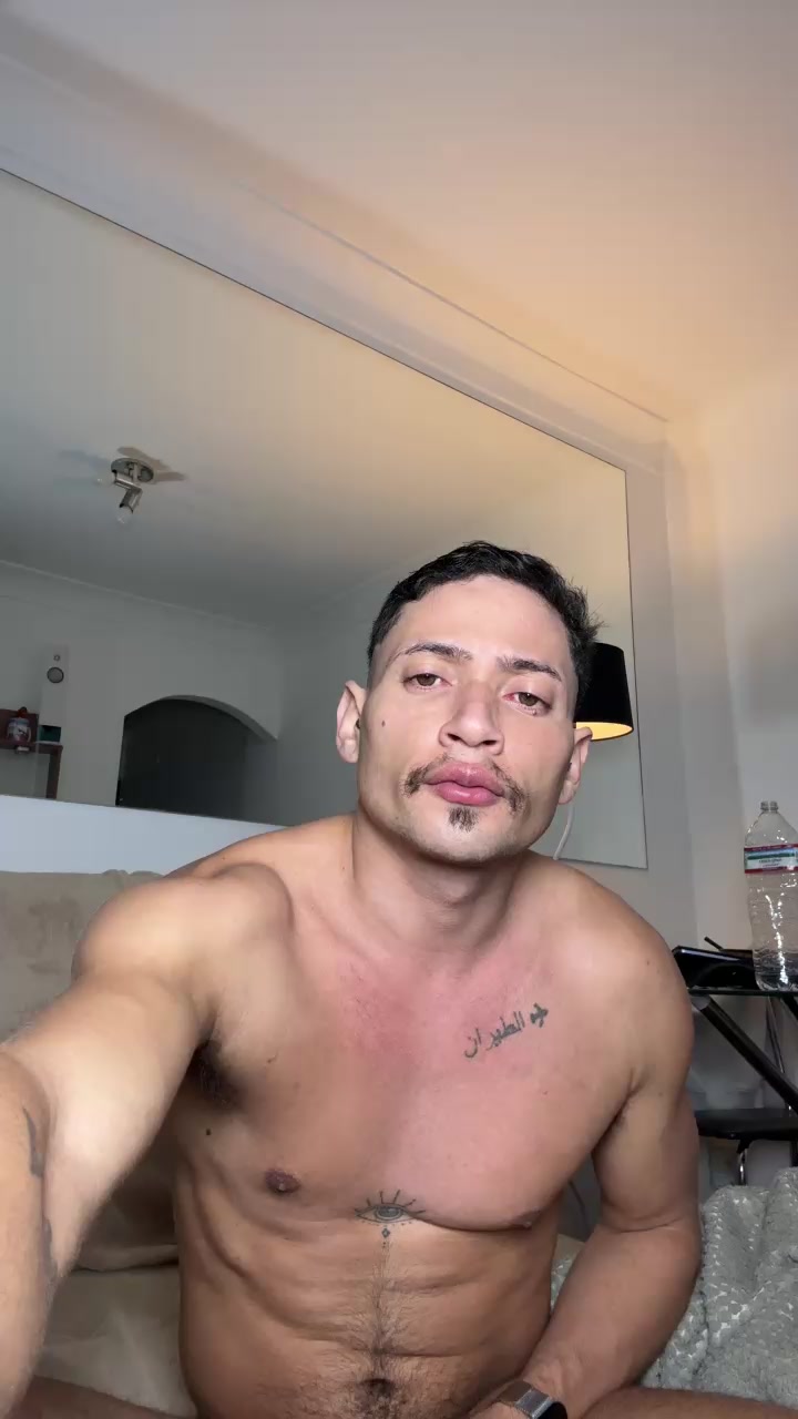 sadickcoutinho Live Cam Screenshot – 2025-08-14 03:23:22