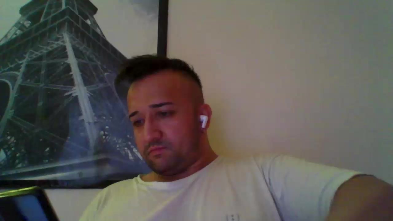 saffaado Live Cam Screenshot – 2025-08-06 03:16:26
