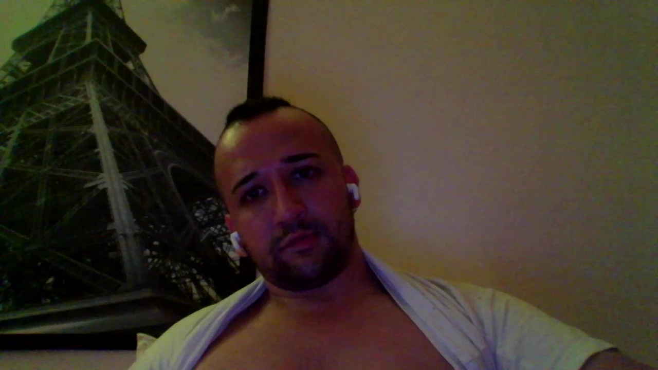saffaado Live Cam Screenshot – 2025-08-26 02:16:57