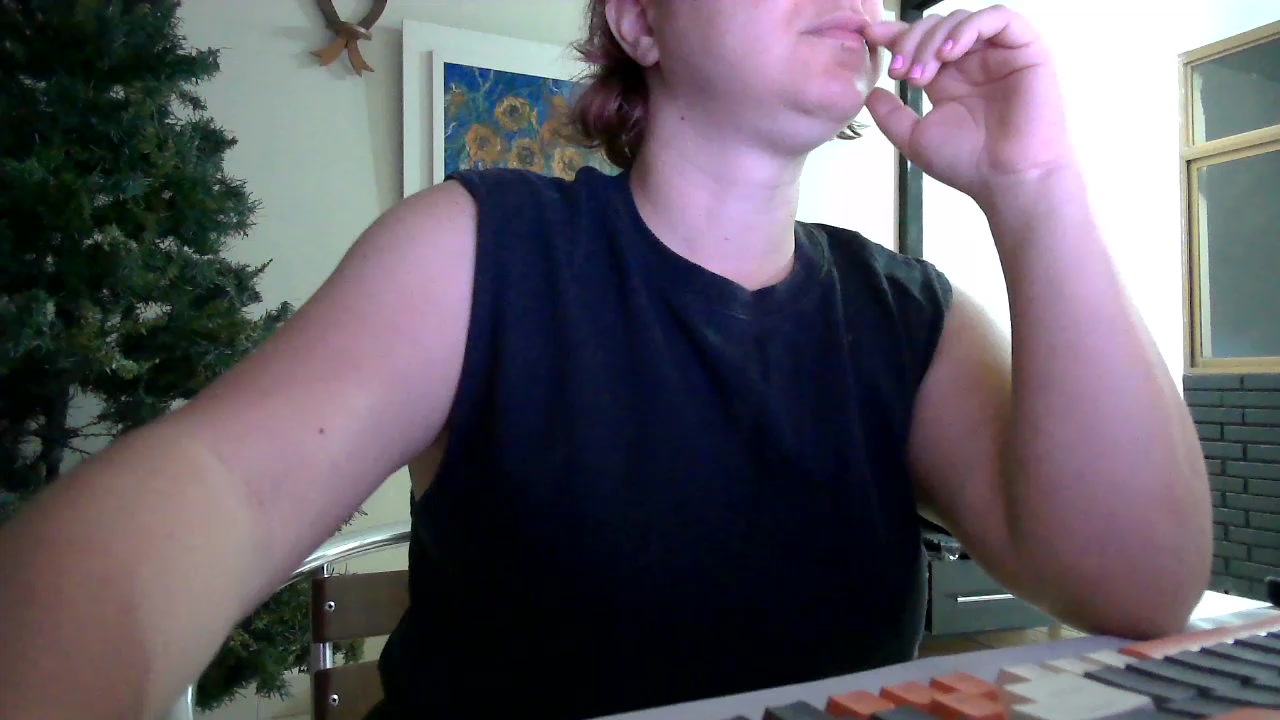 saralovehot Live Cam Screenshot – 2025-08-15 03:54:25