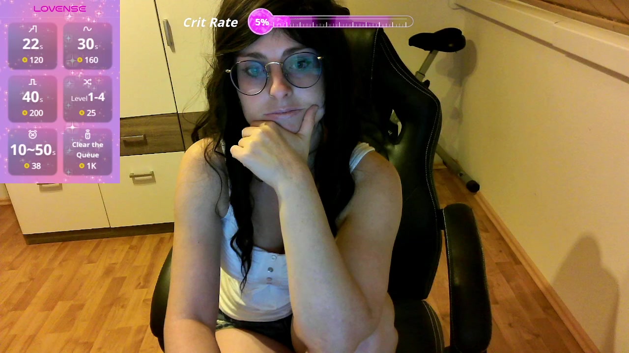 secretMia Live Cam Screenshot – 2025-08-06 18:05:08