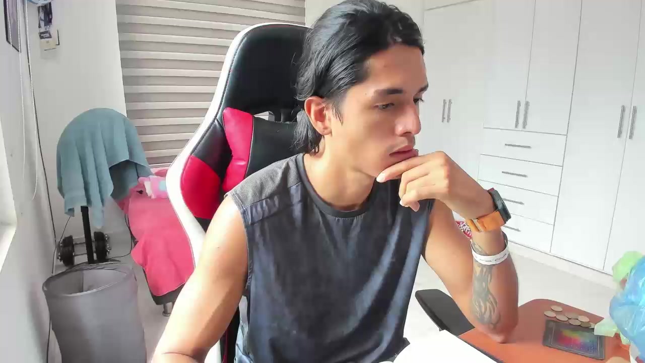 sergio975 Live Cam Screenshot – 2025-08-27 15:00:59