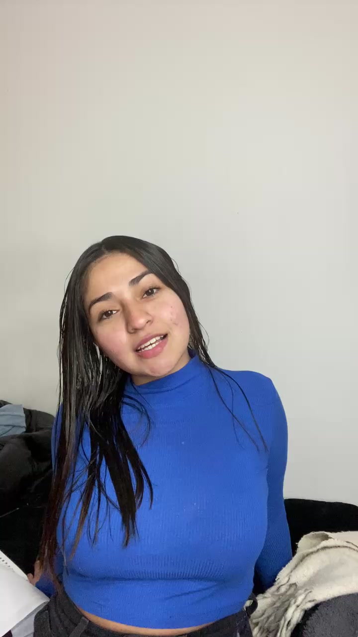 sexybeluxxx Live Cam Screenshot – 2025-08-16 00:37:04