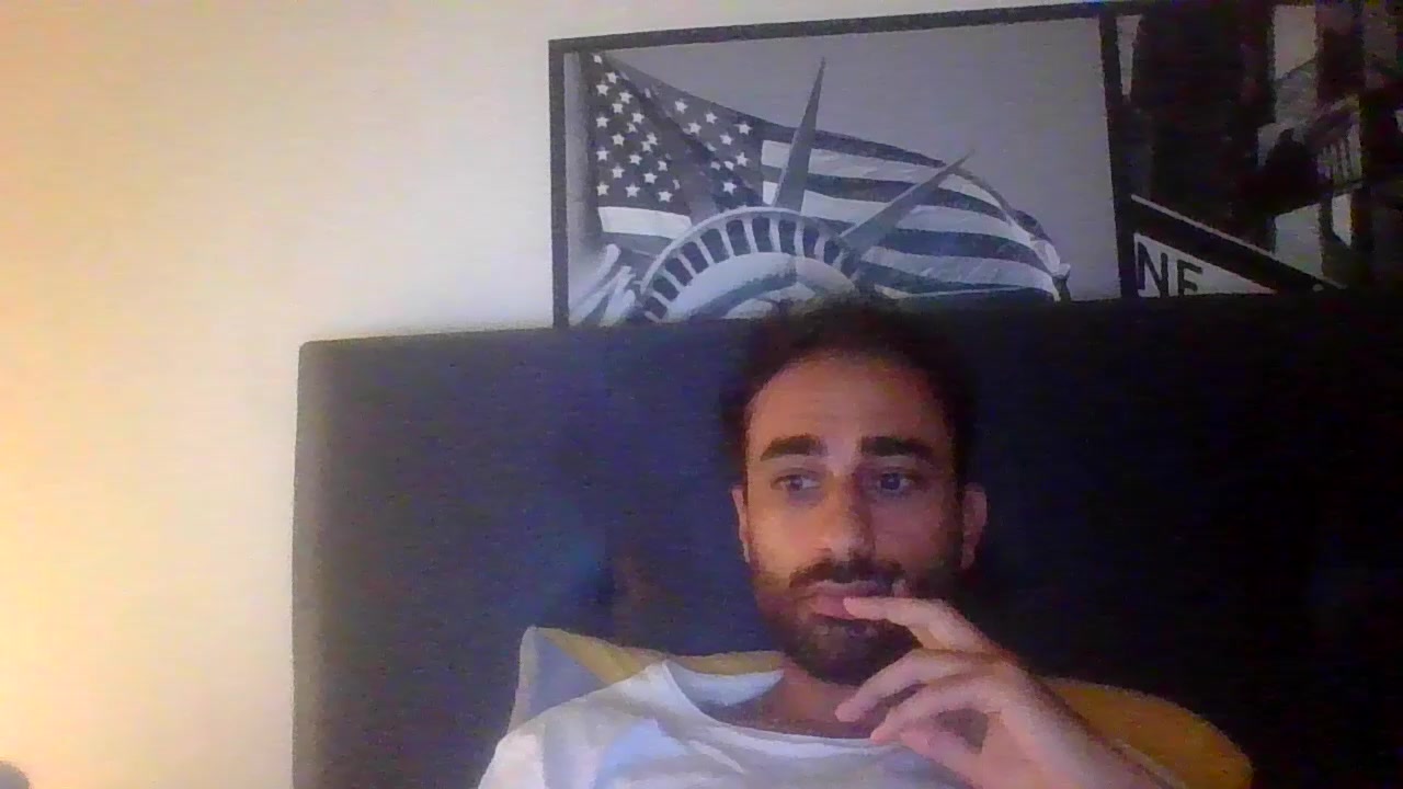 sexymann199 Live Cam Screenshot – 2025-08-31 21:52:19
