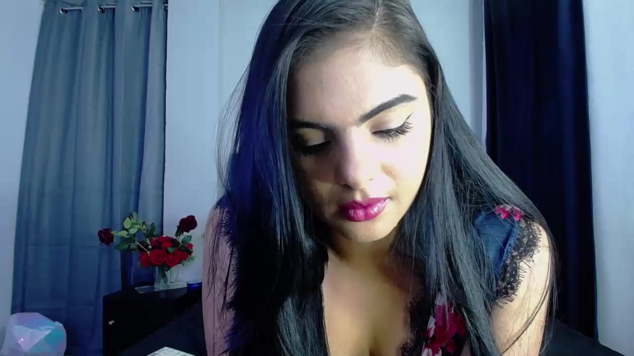 sexyzahara_h Live Cam Screenshot – 2025-08-16 23:42:11