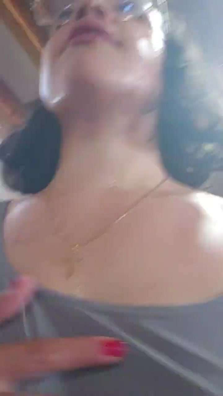 sharon_nikol Live Cam Screenshot – 2025-08-03 08:37:13