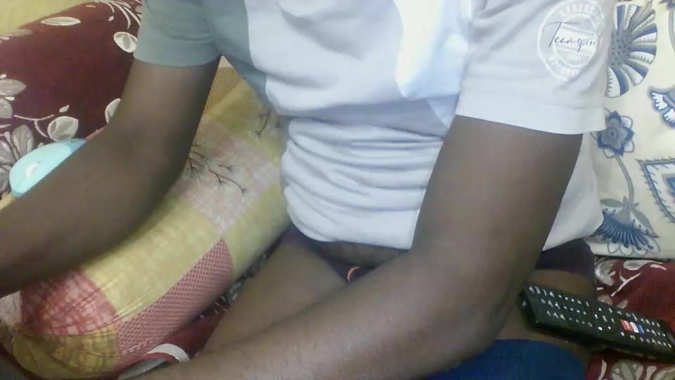 siri2030 Live Cam Screenshot – 2025-08-24 20:24:42