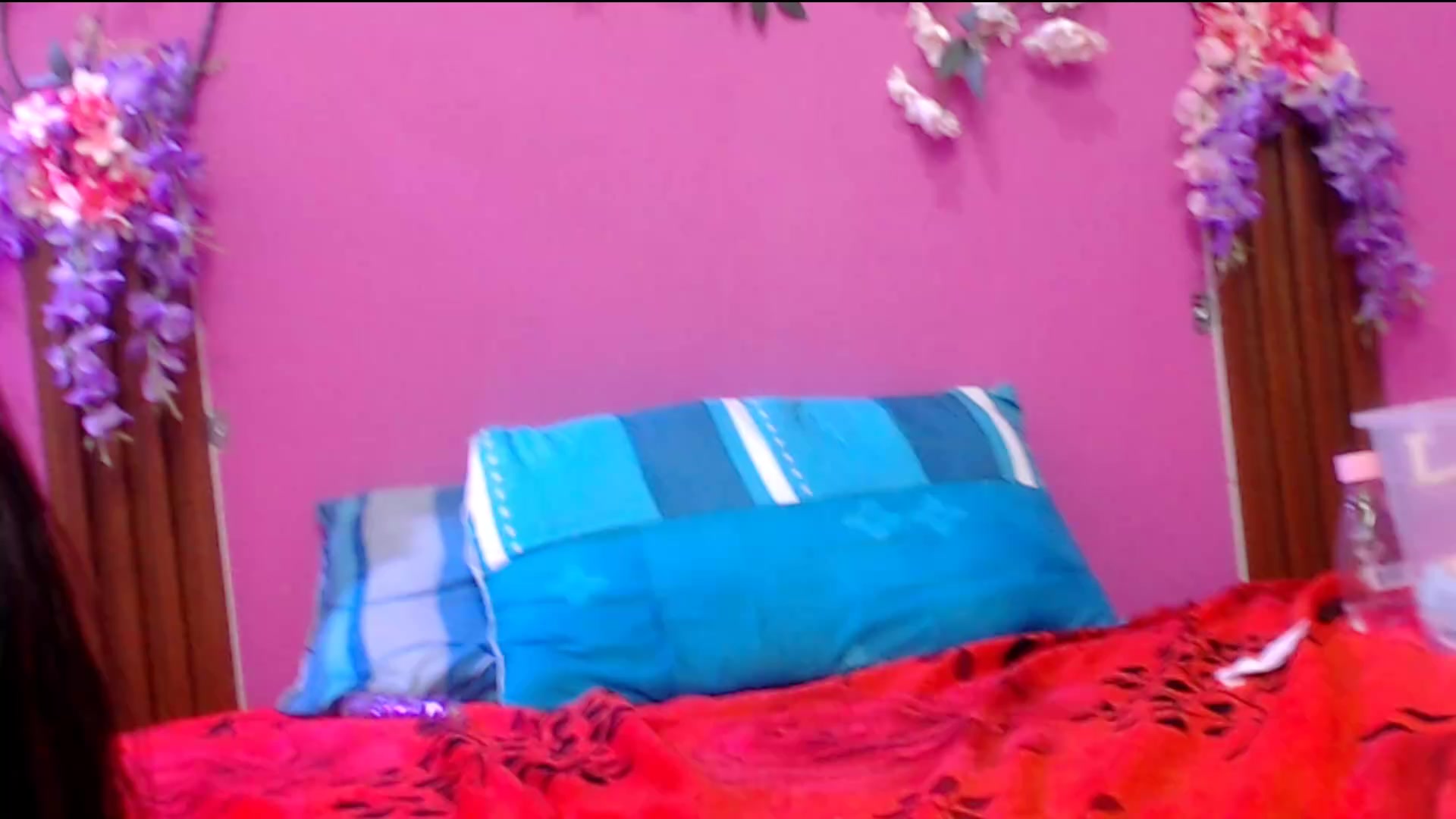 skinnysofia18 Live Cam Screenshot – 2025-09-08 16:05:38