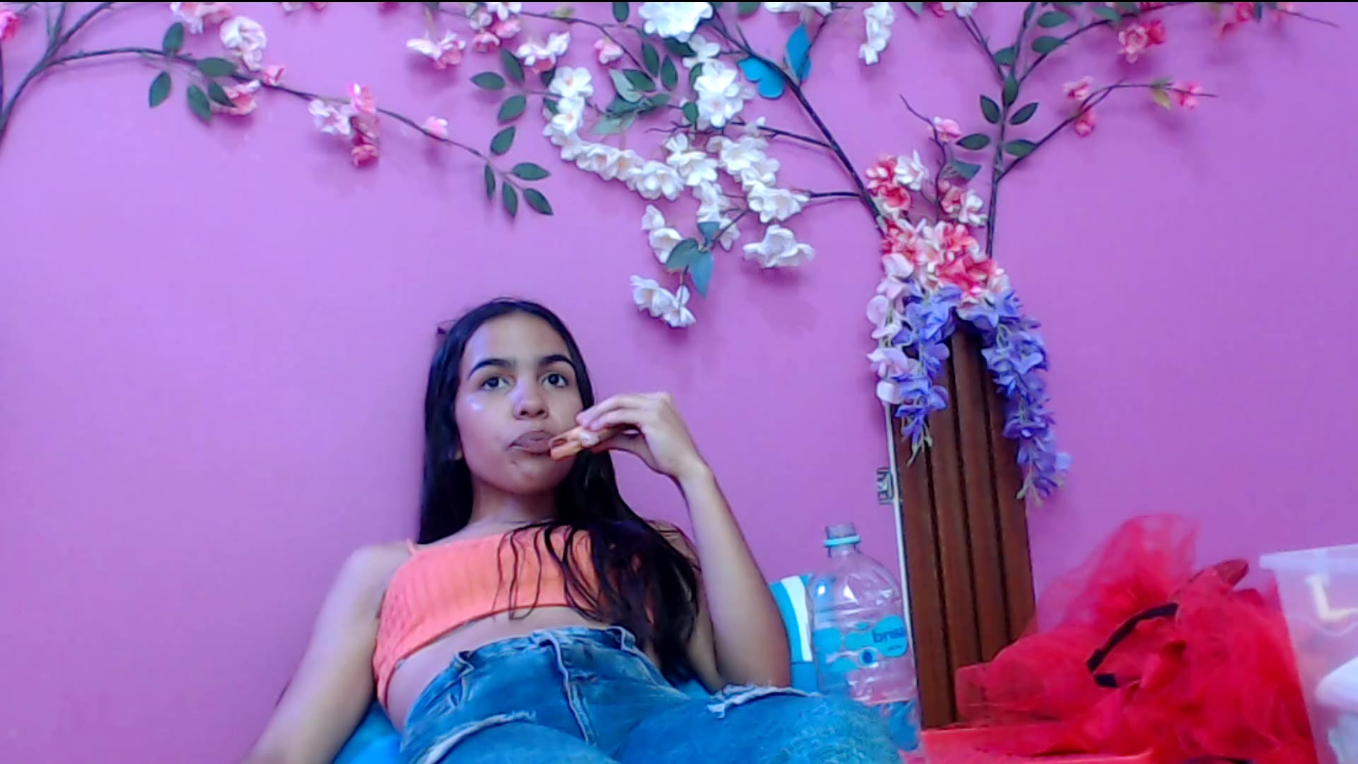 skinnysofia18 Live Cam Screenshot – 2025-09-10 13:18:13