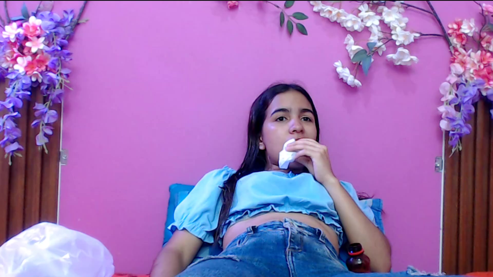 skinnysofia18 Live Cam Screenshot – 2025-09-13 13:06:13