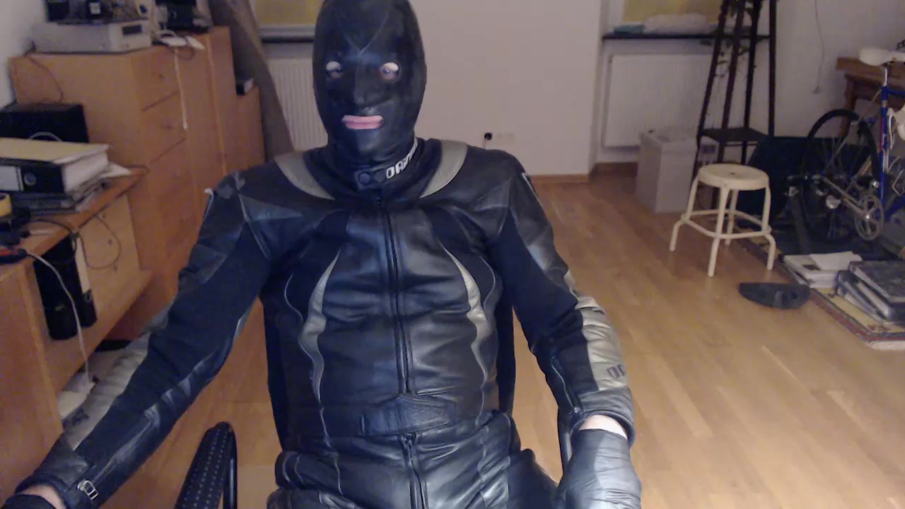 slave0575 Live Cam Screenshot – 2025-08-08 20:40:18