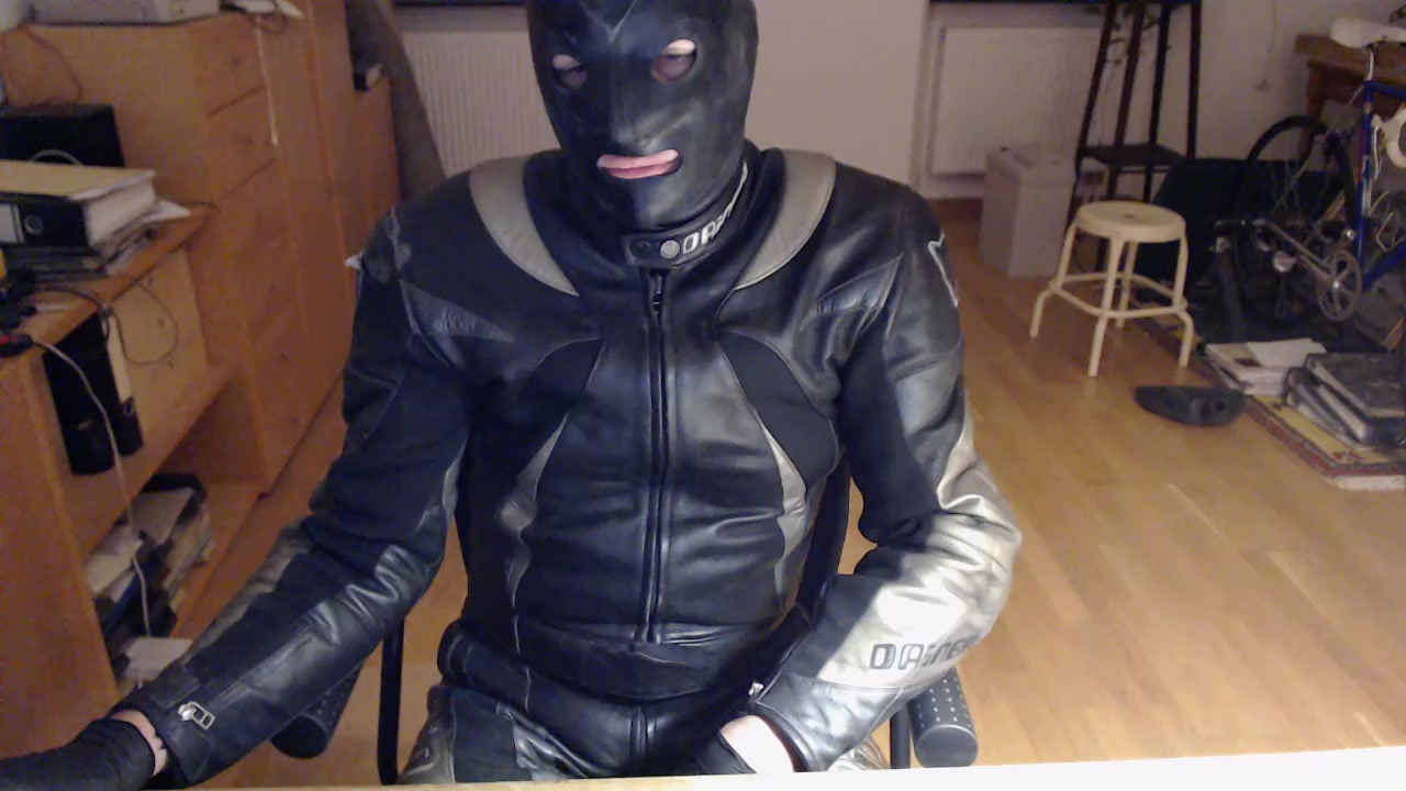 slave0575 Live Cam Screenshot – 2025-08-08 21:12:06