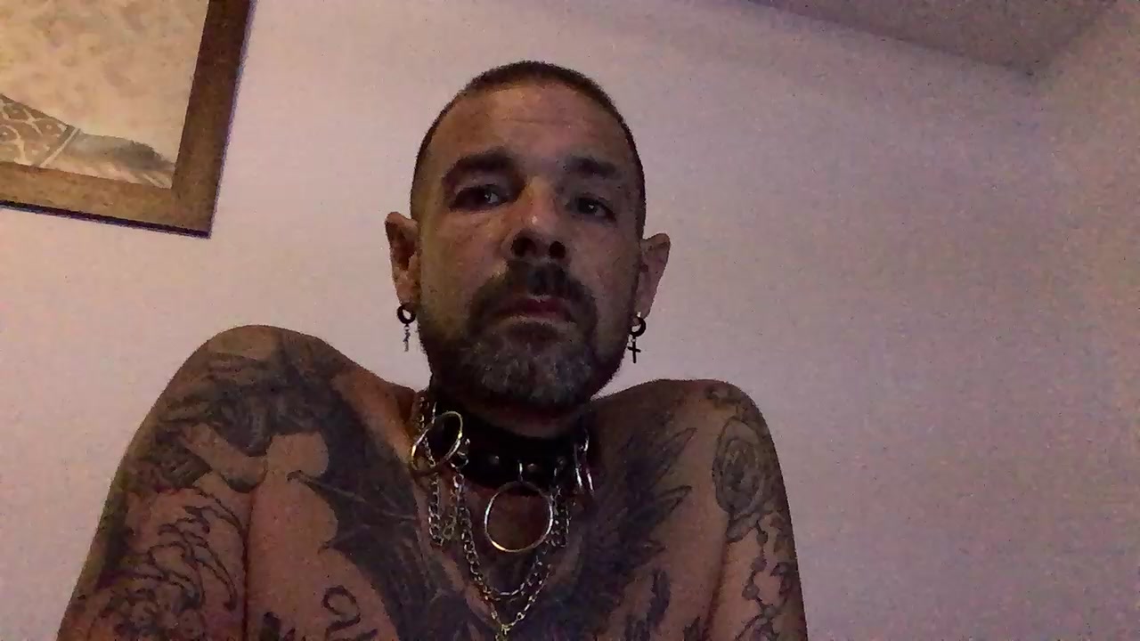 slavedeblake83 Live Cam Screenshot – 2025-08-22 21:56:40