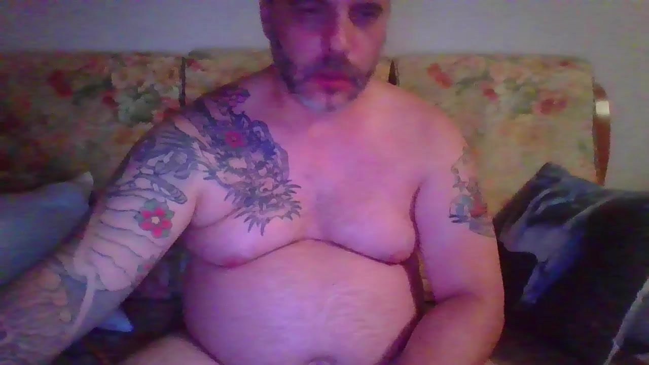 slavesex39 Live Cam Screenshot – 2025-08-31 03:32:15