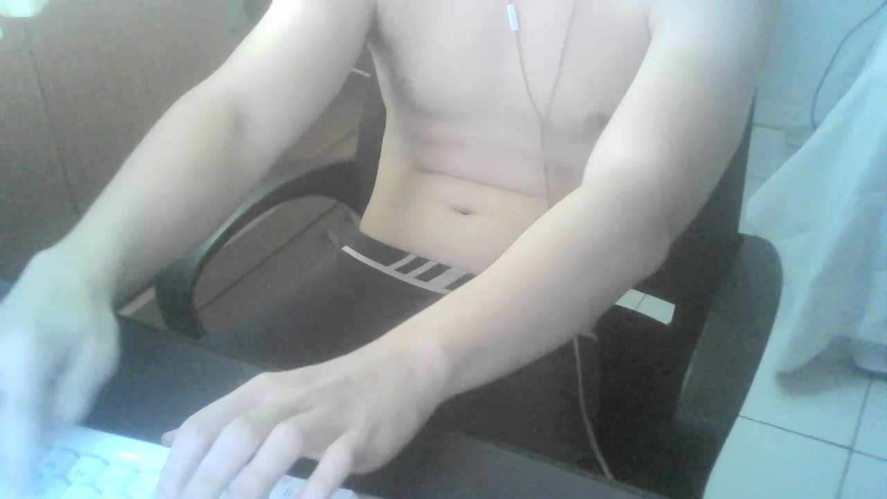 smalldick242 Live Cam Screenshot – 2025-08-25 19:29:51