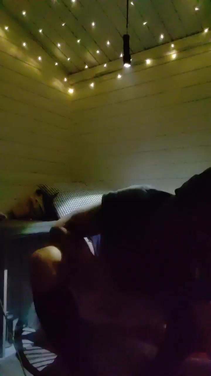 sniffwearBoi Live Cam Screenshot – 2025-08-29 23:04:15