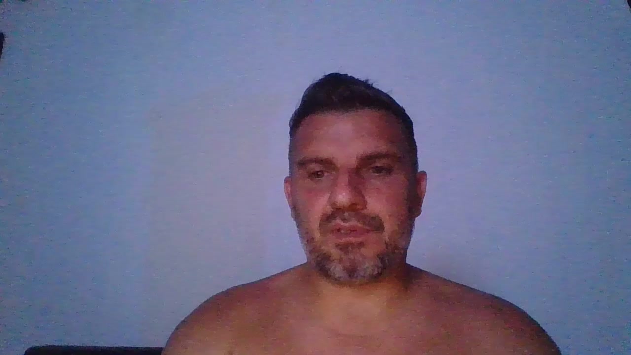 spyk23051977 Live Cam Screenshot – 2025-08-05 01:02:00