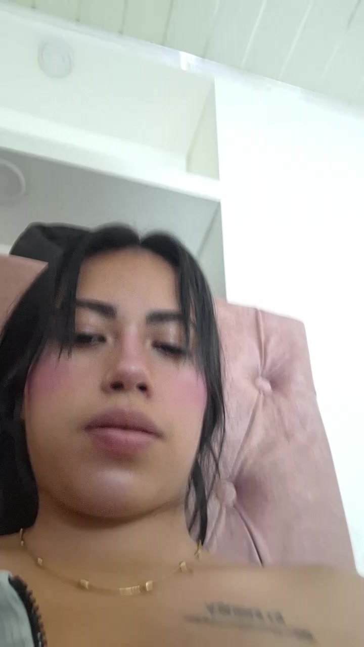 sylvana_19 Live Cam Screenshot – 2025-08-04 07:59:38