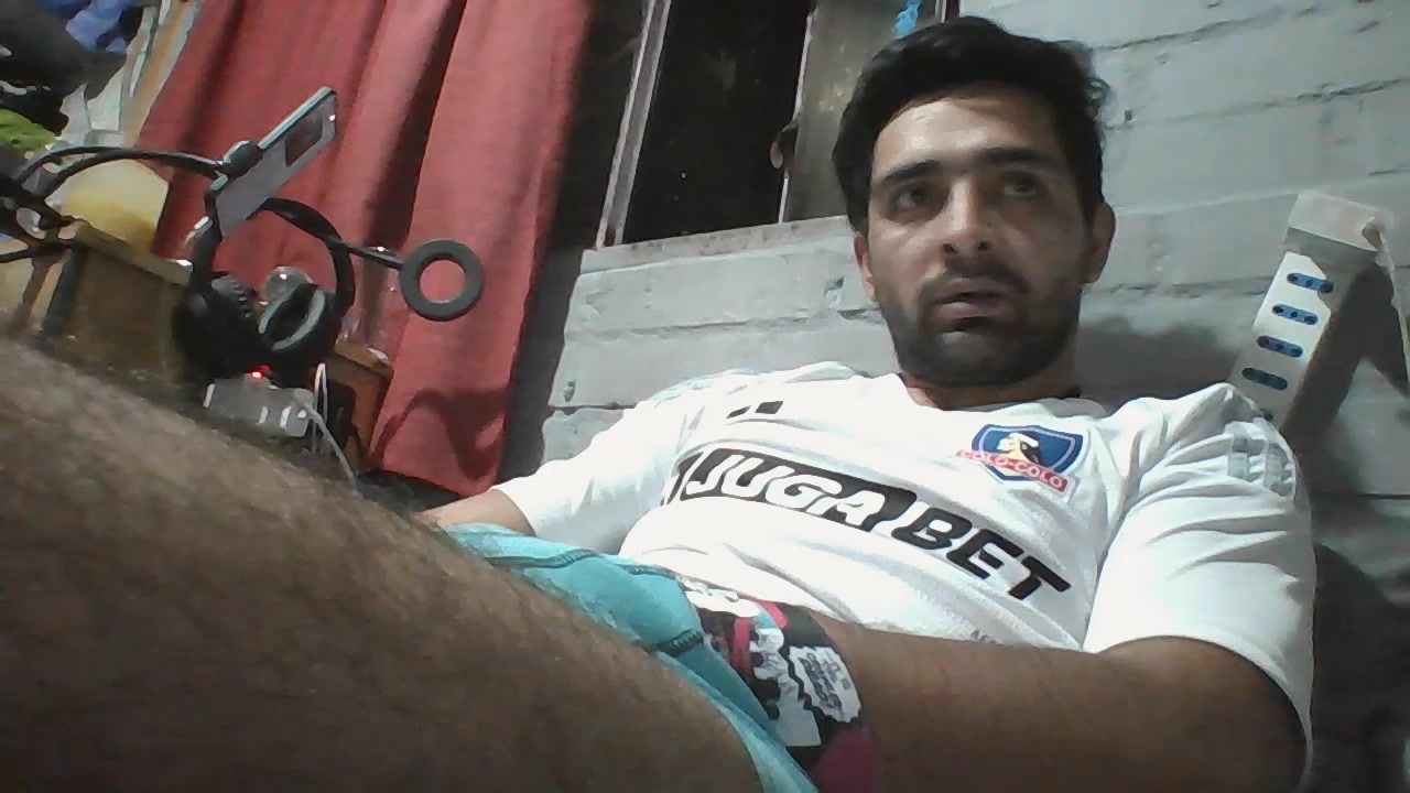 tavitho31 Live Cam Screenshot – 2025-08-05 04:52:32
