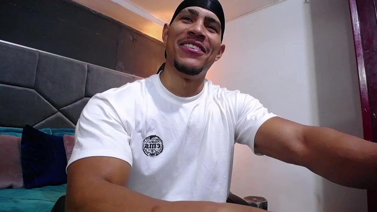 teddyfit_19cm Live Cam Screenshot – 2025-08-04 14:33:00