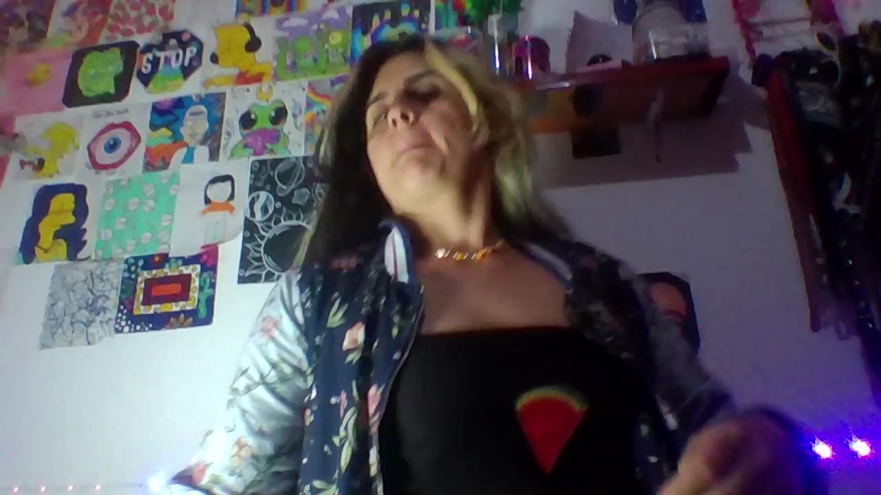 theplayful1 Live Cam Screenshot – 2025-08-07 01:45:17
