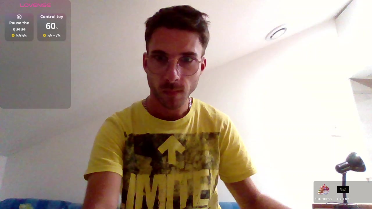 thomas954 Live Cam Screenshot – 2025-08-14 20:02:19