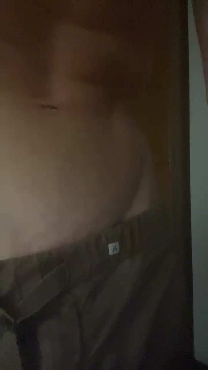 tignoxxx Live Cam Screenshot – 2025-08-17 01:44:34