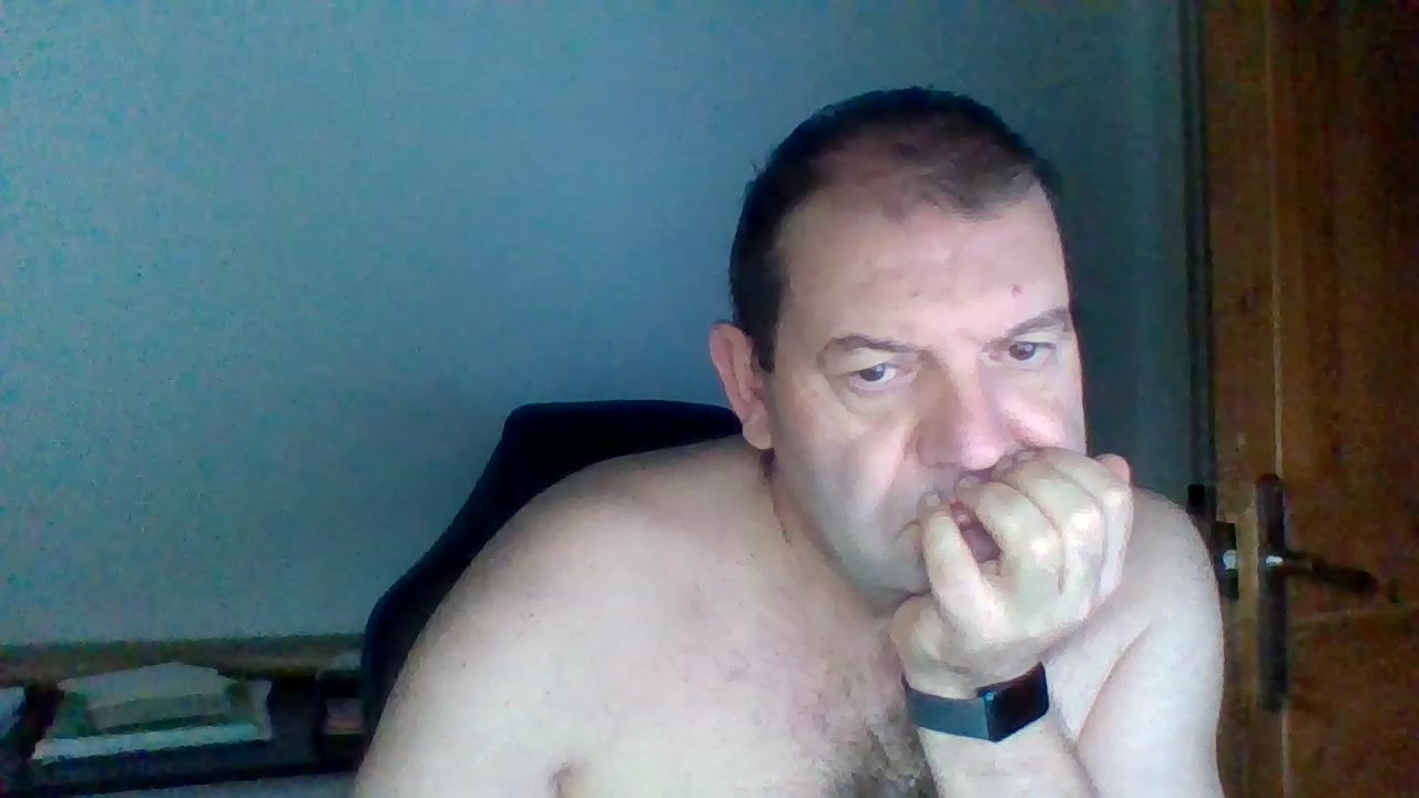 tonetys Live Cam Screenshot – 2025-08-04 03:35:38