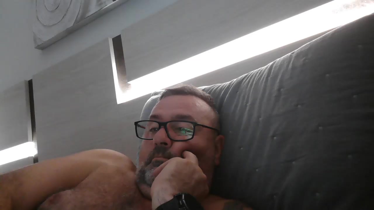 txeke Live Cam Screenshot – 2025-08-19 23:11:03