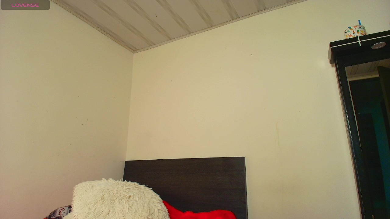 vaalerii_cutee Live Cam Screenshot – 2025-08-07 04:16:54