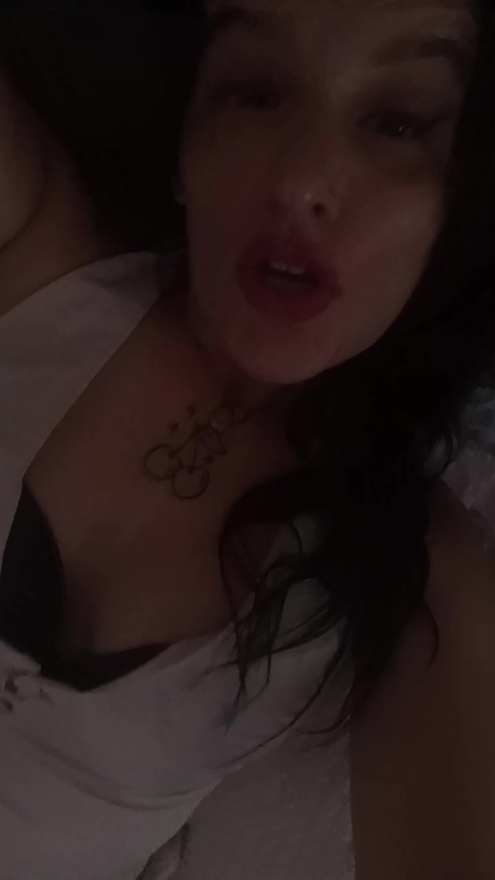 valeriacordobe4 Live Cam Screenshot – 2025-08-27 15:51:38