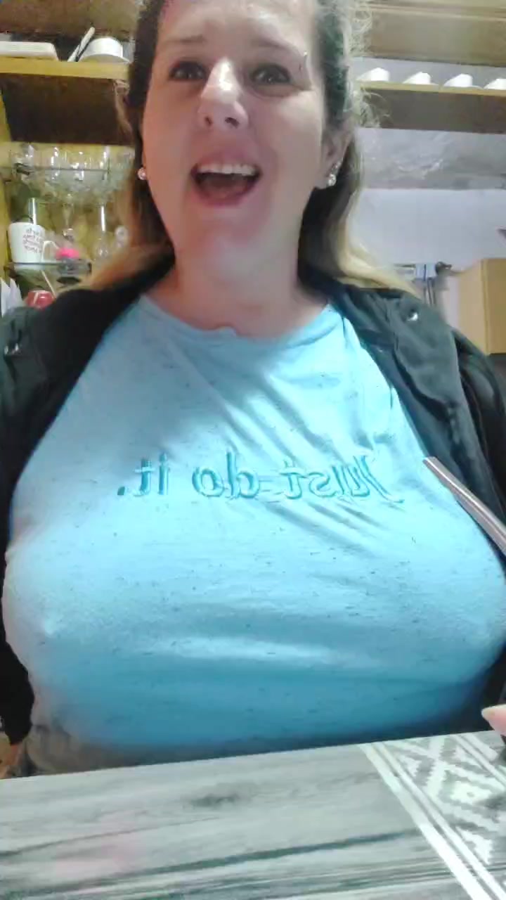 vanessa565 Live Cam Screenshot – 2025-08-14 10:36:20
