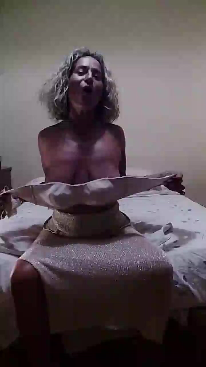 viola_viola Live Cam Screenshot – 2025-08-05 01:32:40