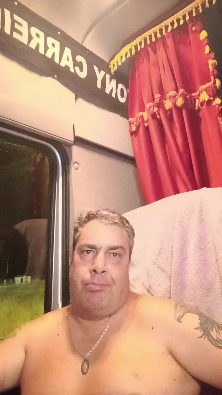 virtualboy5 Live Cam Screenshot – 2025-08-26 21:00:51